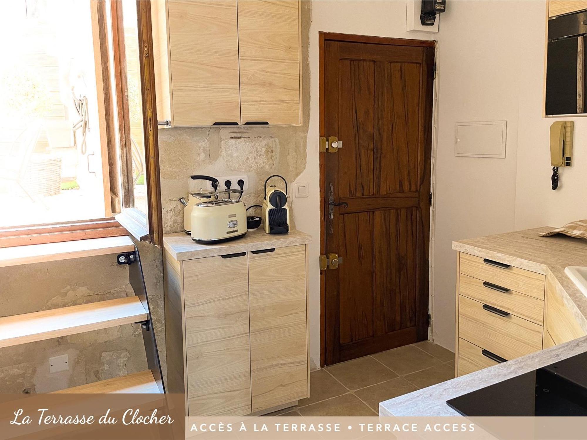 Les Appartements Du Clocher Авиньон Екстериор снимка