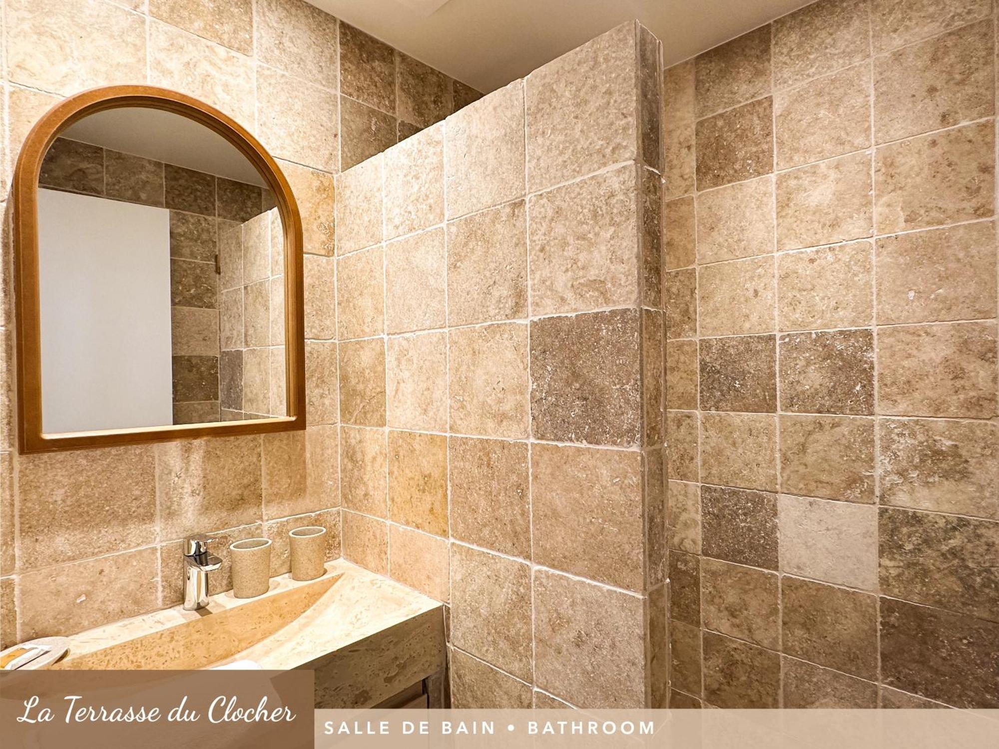 Les Appartements Du Clocher Авиньон Екстериор снимка